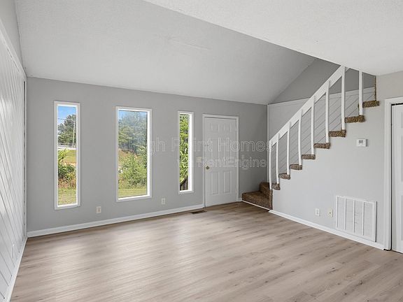 3rd image of 90 Park St #102