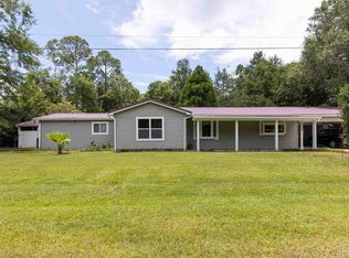 5271 Suwanee St, Milton, FL 32583