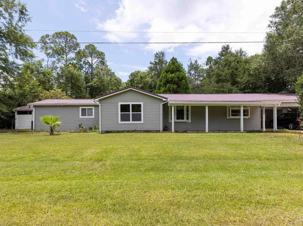 5271 Suwanee St, Milton, FL 32583