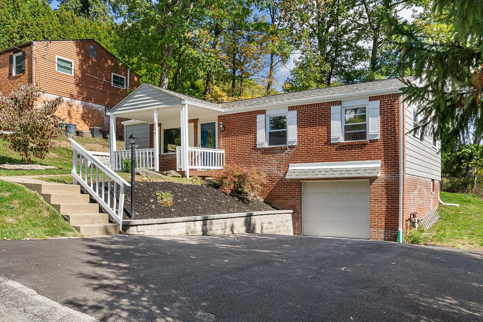 323 Victoria Dr #1 photo 1