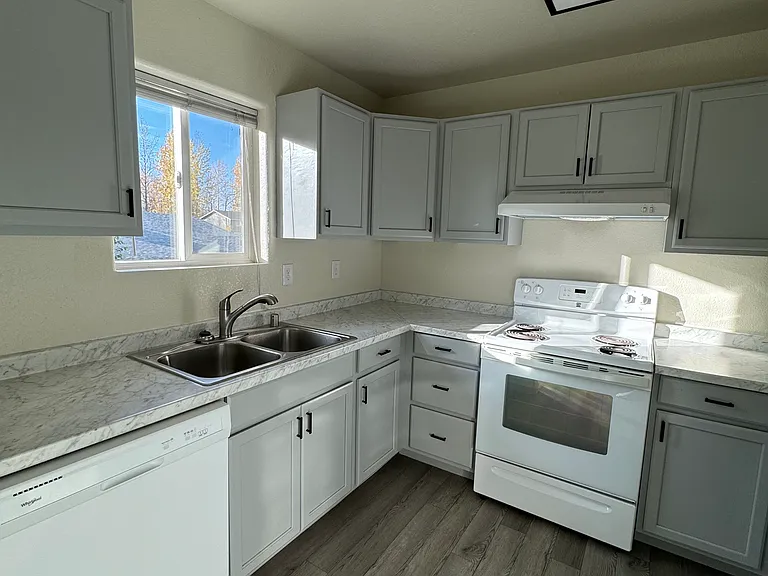 1024 Boston St #1024 — Photo 1