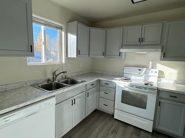1024 Boston St #1024, Anchorage, AK 99504