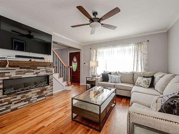 5th image of 26 Rhode Avenue