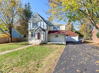 14 Lake Ave, Somerset, NJ 08873