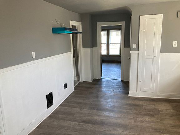 4th image of 1935 Niagara St #3