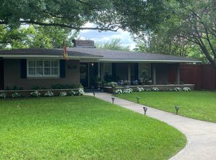 4033 Centenary Dr, Dallas, TX 75225