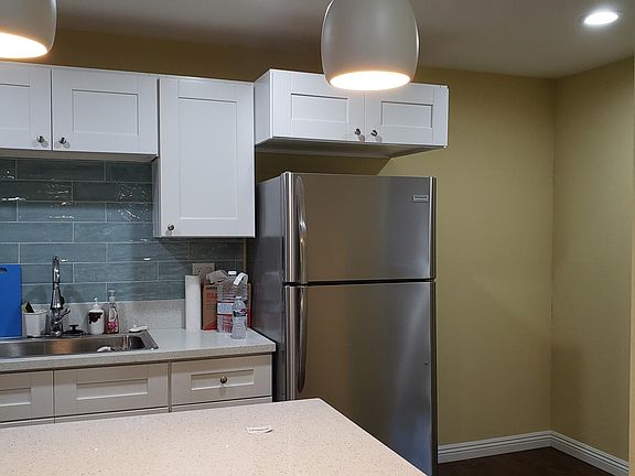 3rd image of 4012 1/2 S Budlong Ave