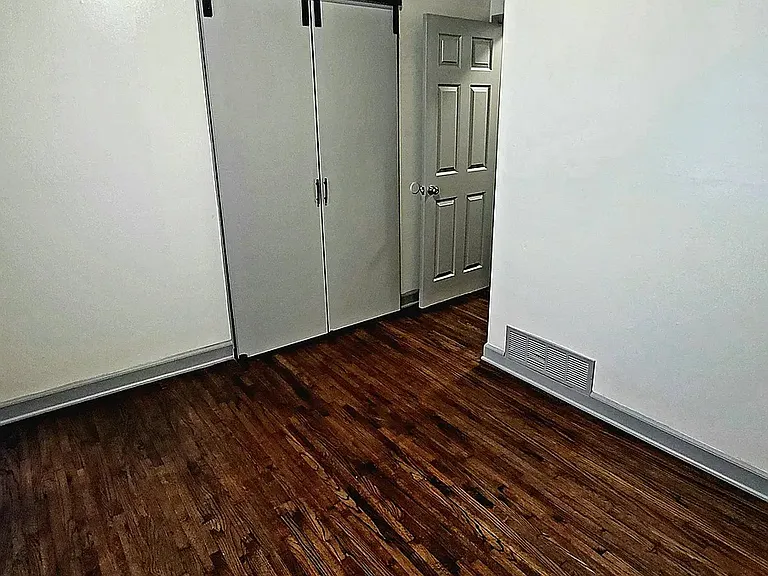 805 W Hartford Pl — Photo 9
