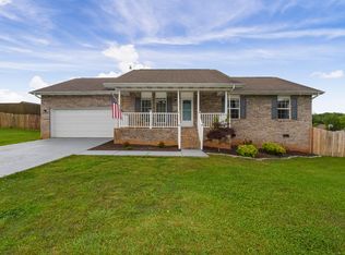 5576 Brandon Park Dr, Maryville, TN 37804