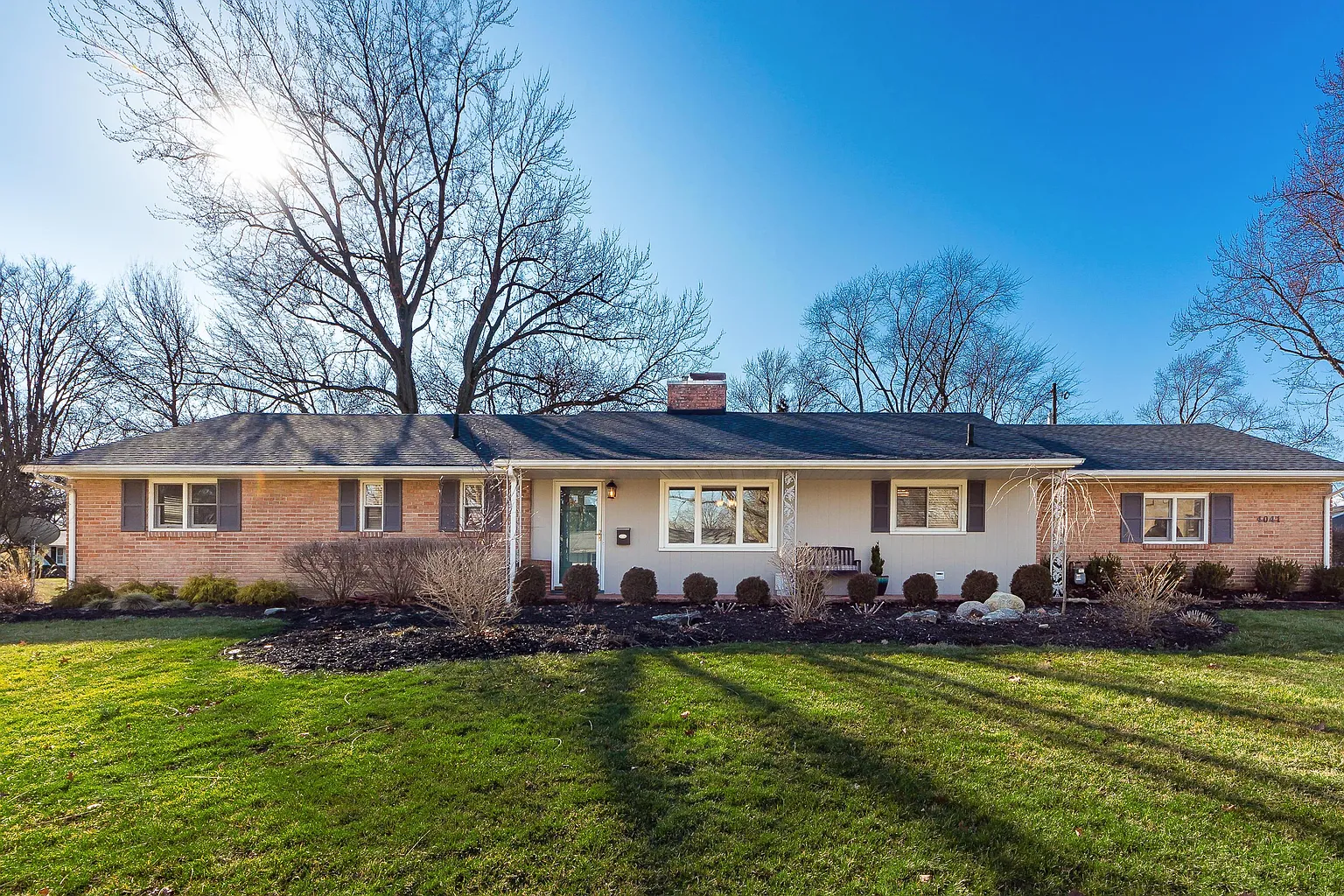 4041 Mountview Rd photo 1