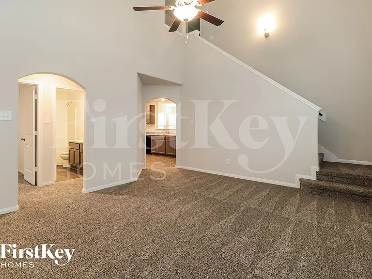 25621 Roy Rogers Rd — Photo 3