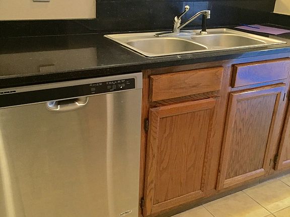 3rd image of 608 Idlewood Ln APT A