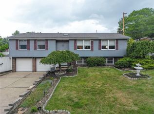 468 Tahoe Dr, Pittsburgh, PA 15239
