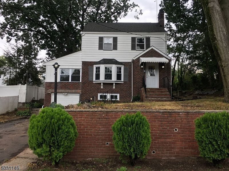 1st image of 30 Grove St