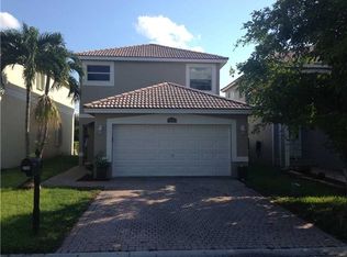 9708 NW 1st Mnr, Coral Springs, FL 33071