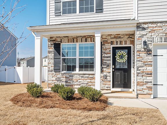 4th image of 372 Blue Aspen Dr