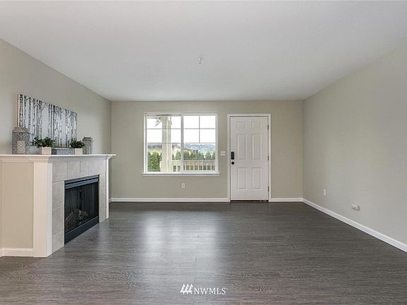 3rd image of 1814 NE I Street #209