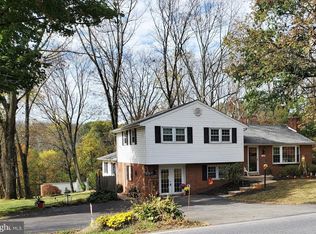 1245 Farmington Ave, Pottstown, PA 19464