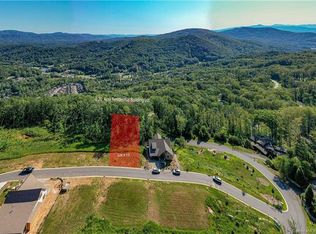 11 Peregrines Ridge Ct #13, Fairview, NC 28730