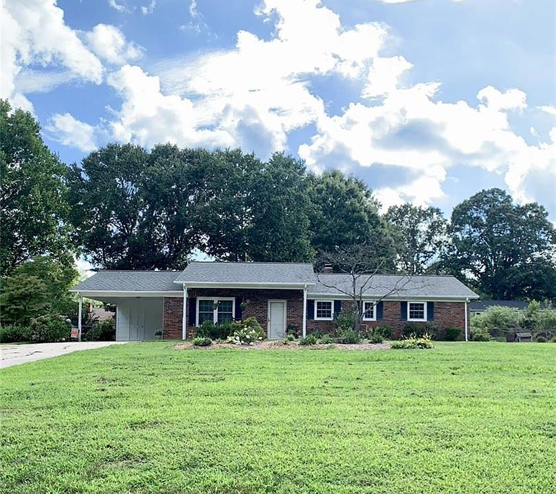 1st image of 308 Southwood Dr