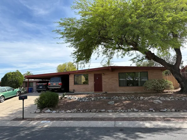8518 E Hawthorne St, Tucson, AZ 85710