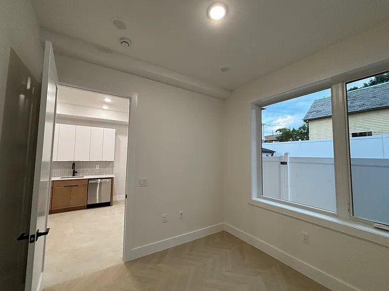 40 Lembeck Ave #105 — Photo 6