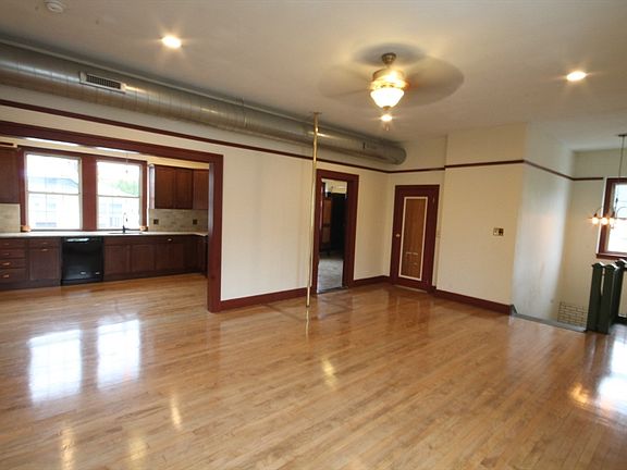 4th image of 1043 Sumner Ave