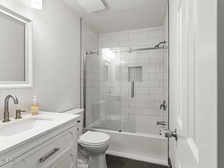 8621 Goodbys Trace Dr — Photo 12