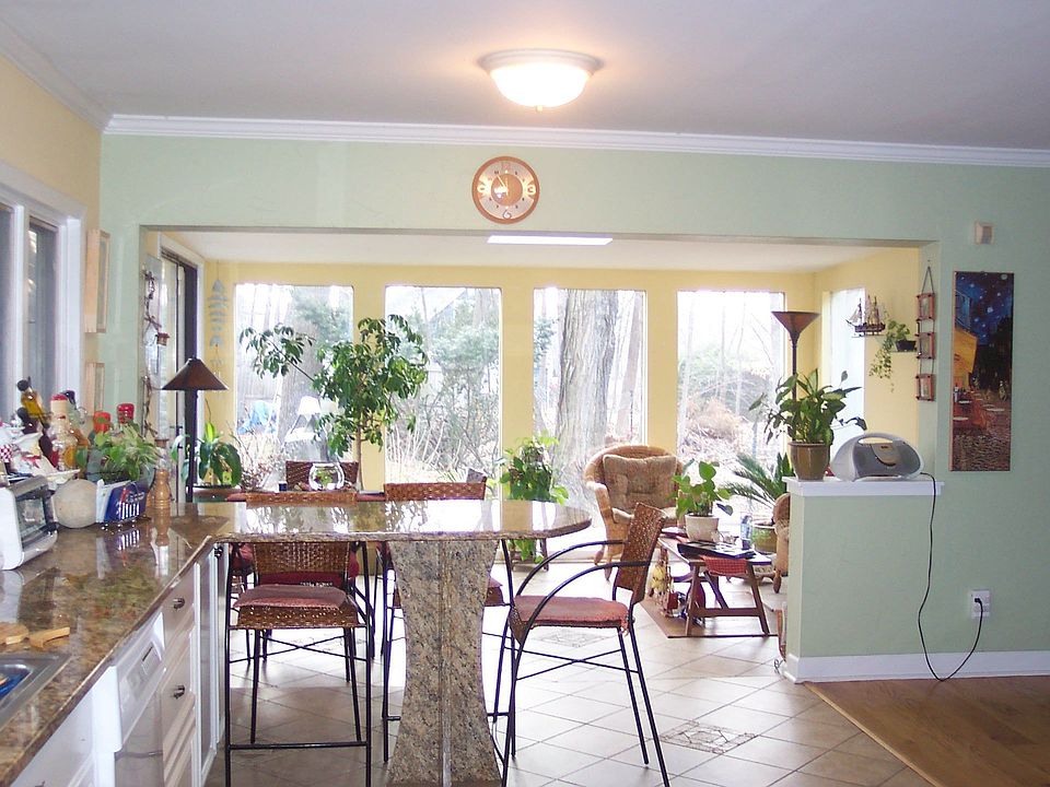 2nd image of 6 Wayfaring Rd