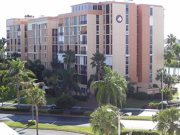 2nd image of 7400 Sun Island Dr #404