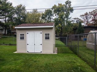 317 Pine St, Willow Springs, IL 60480