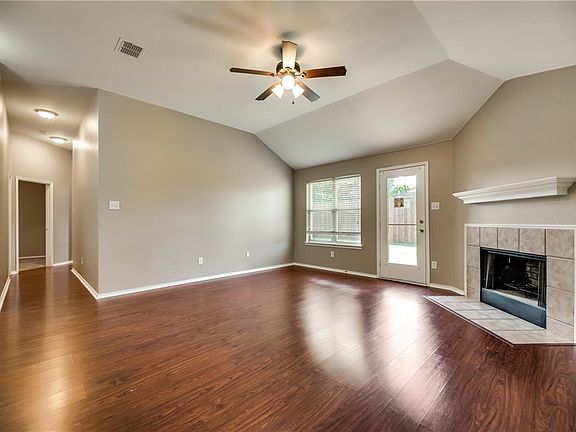 3rd image of 11500 Aspen Creek Dr
