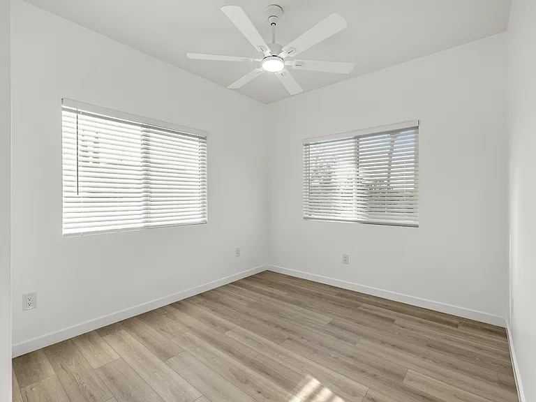 5006 La Dorna St #1 — Photo 7