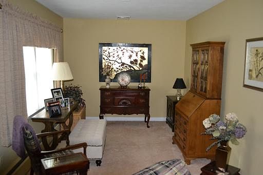 Possible 3rd BR-Off Living Rm