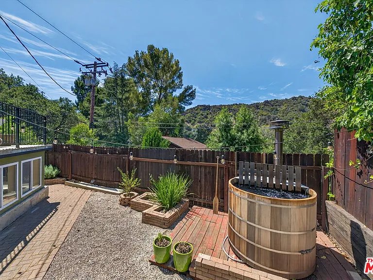 21549 Summit Trl — Photo 2