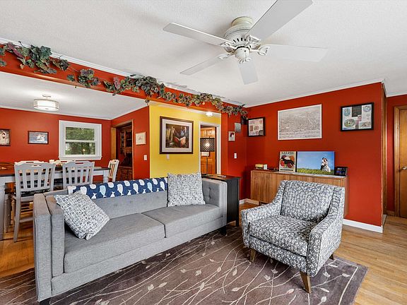 3rd image of 4 Cheyenne Drive