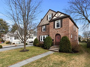 81 Mayall Rd Waltham Ma 02453 Zillow