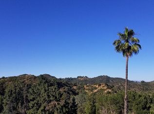 10661 Lindamere Dr, Los Angeles, CA 90077