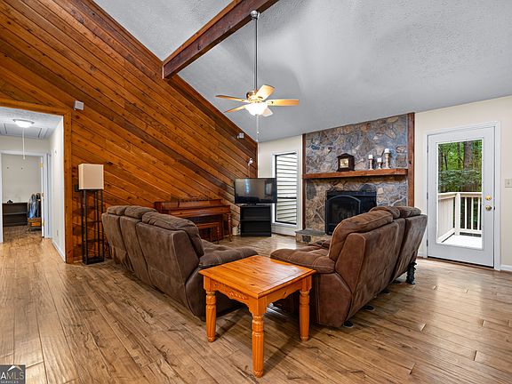 5th image of 165 Felton Ct