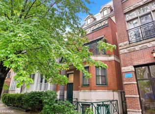 2842 N Southport Ave #2, Chicago, IL 60657