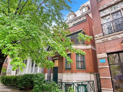 2842 N Southport Ave #2, Chicago, IL, 60657