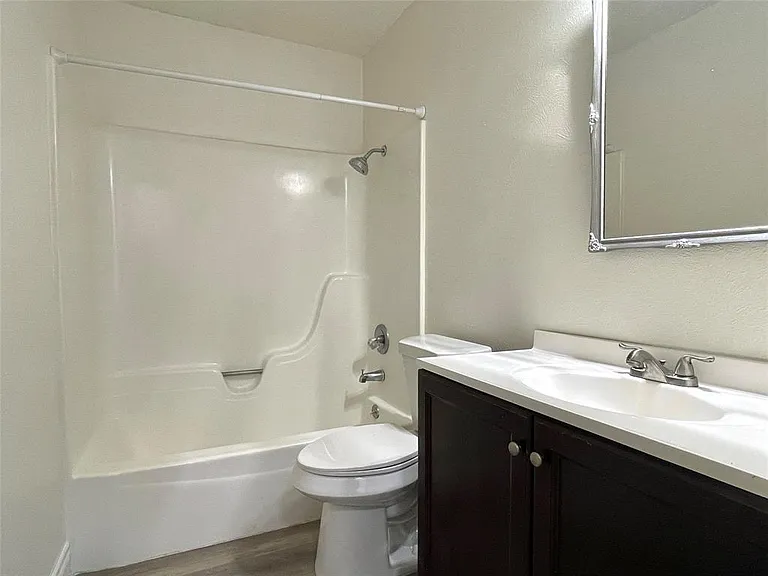 1729 Cricket Hollow Dr — Photo 16