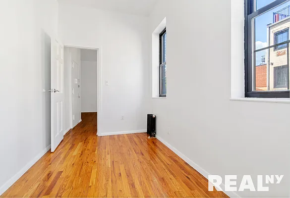Rented by REAL New York | media 15