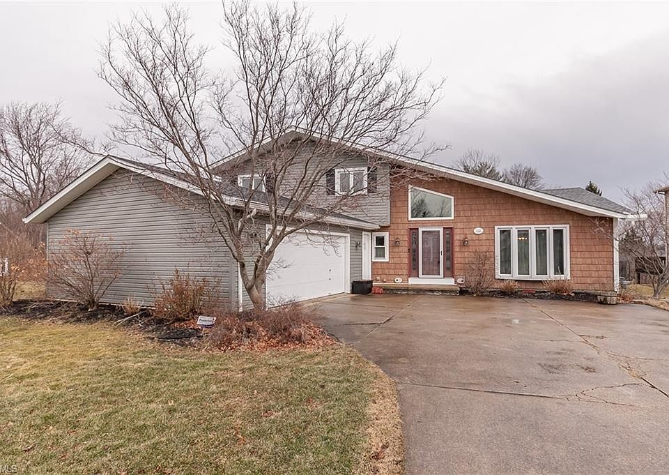 1st image of 14352 Bennington Dr