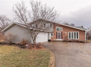 14352 Bennington Dr, Strongsville, OH 44136