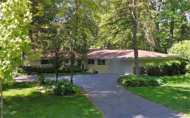 1st image of 42 Wiltshire Dr