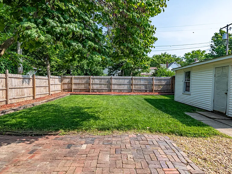 1440 W Decatur St — Photo 3