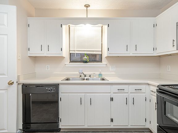 5th image of 603 Alison Ct