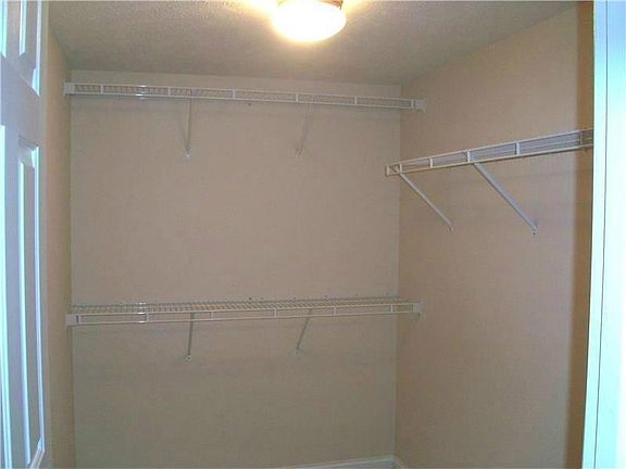 5th image of 16608 Brownstone Ct