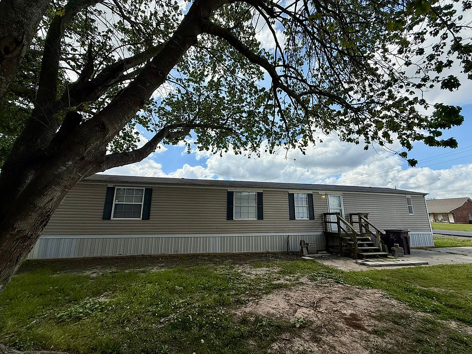 1st image of 3913 Carlyss Dr